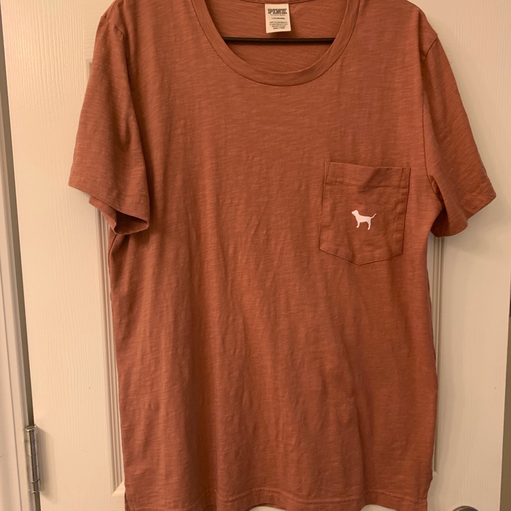 Vs pink shirt